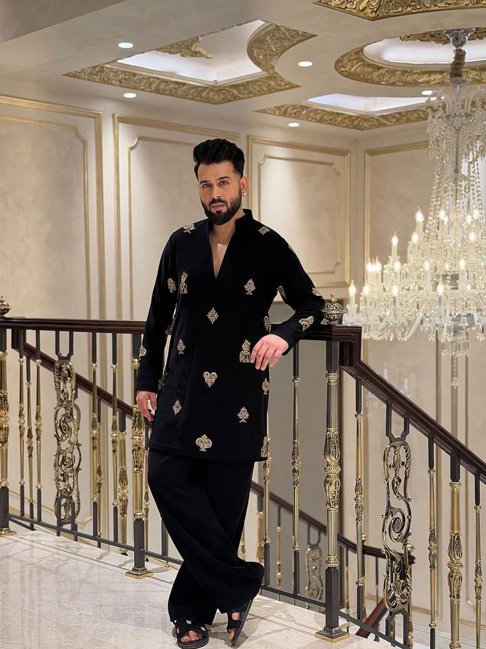 Raja-Rani Black  KURTA WITH Pent  Set