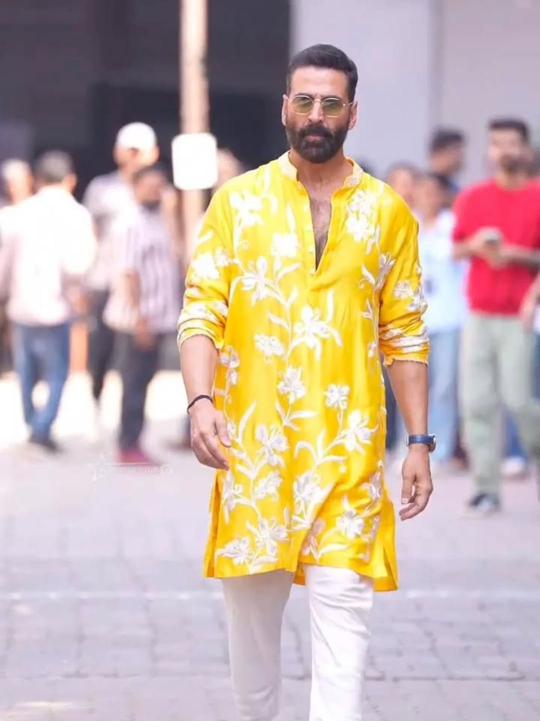 AKSHAY KUMAR KURTA WITH PAJAMA SET
