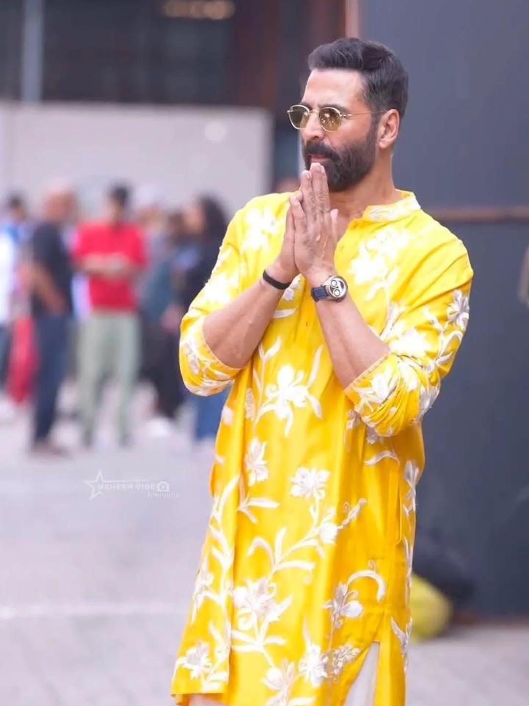 AKSHAY KUMAR KURTA WITH PAJAMA SET